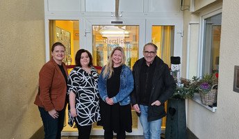 Anfang Februar 2025 besuchte die Bundestagsabgeordnete Tina Winklmann (Grüne) den ProCurand Pflegestift St. Ulrich in Lam, um sich über die Betreuungsangebote und den Einsatz internationaler Fachkräfte zu informieren.