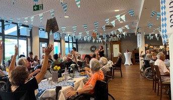 Oktoberfest in der ProCurand Seniorenresidenz Bölschestraße