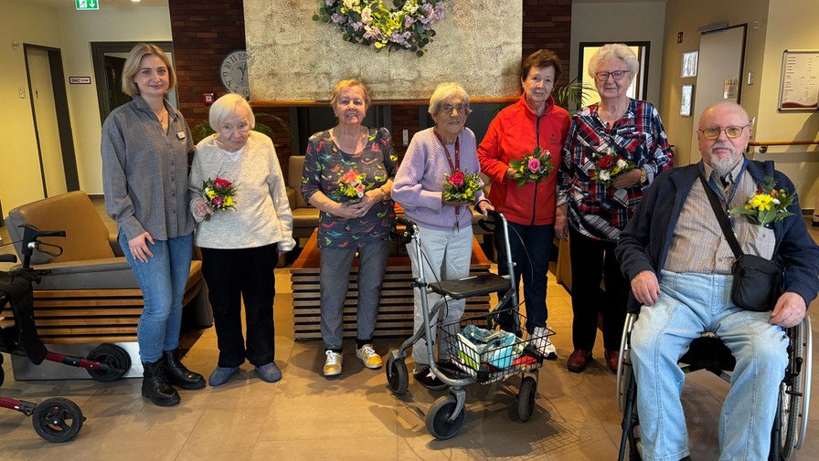 Die neu gewählten Mitglieder des Bewohnerbeirats der ProCurand Seniorenresidenz Bölschestraße für die Amtszeit 2026/27