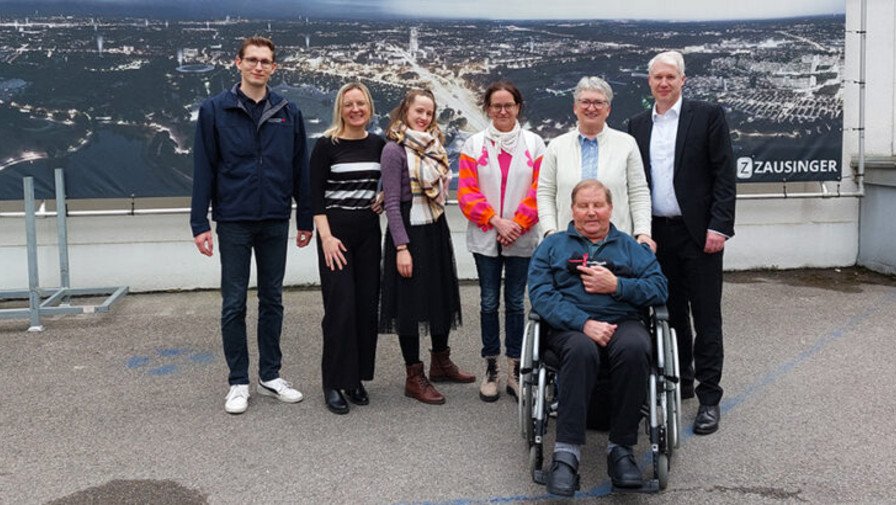 Herzenswunsch erfüllt: Bernd Geiger aus dem ProCurand Pflegestift St. Ulrich erlebt einen unvergesslichen Ausflug nach München.