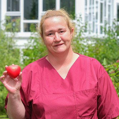 Aniko, Pflegehelferin in unserer Seniorenwohnanlage Fideliswiesen in Sigmaringen