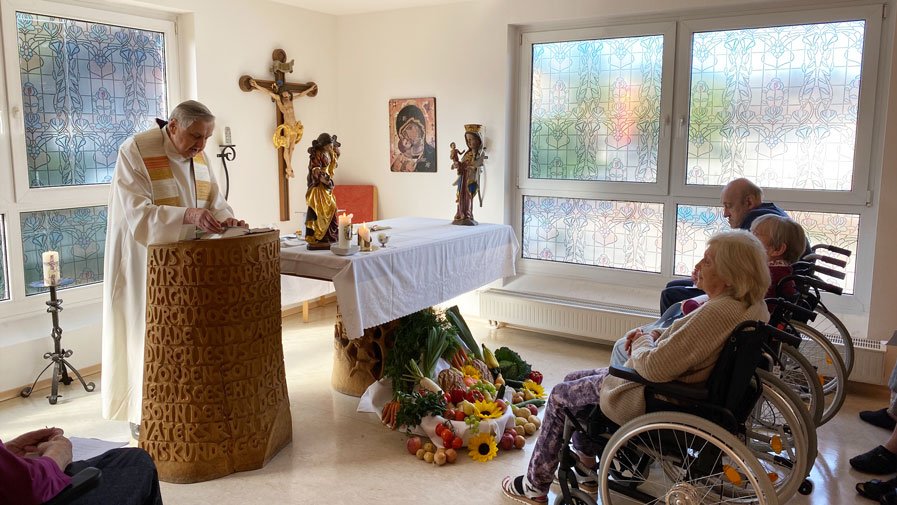 Erntedankgottesdienst im ProcUrand Pflegestift Pfarrer Lukas in Cham